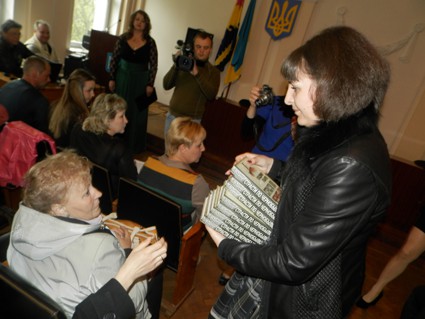 Летить звідусіль Чорнобильський біль…